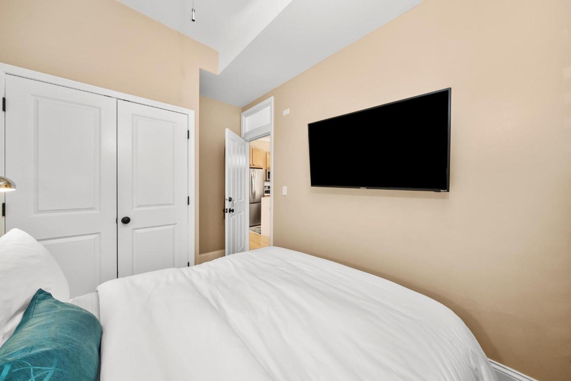 Apartament 2F Chicago'S Little Italy Near West Loop & Downtown Zewnętrze zdjęcie